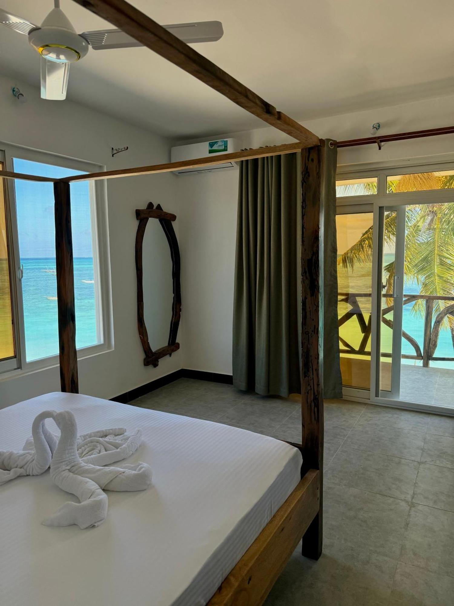 Dhow Beach Boutique Hotel Nungwi Exterior photo